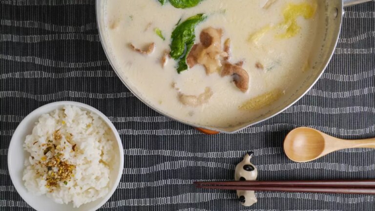 牛奶鍋比例怎麼抓？鮮奶油＋牛奶黃金比例公開，煮出濃郁湯頭！
