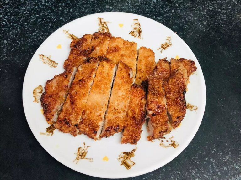 人氣經典「台式炸排骨」食譜推薦！軟嫩不乾柴秘訣手刀筆記，醃之前先敲一敲是重點