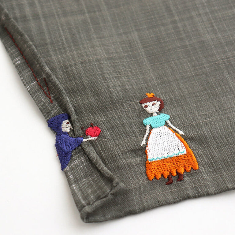 日本精緻刺繡手帕開箱！CLASSICS the Small Luxury 童趣動物與童話故事刺繡手帕，完美禮品與收藏首選