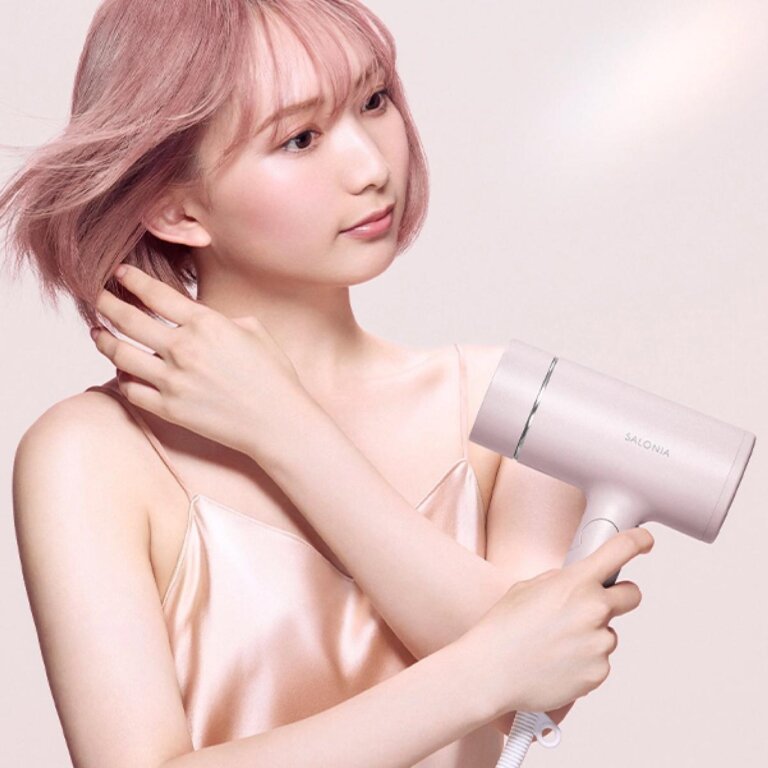 日本女生都在用!SALONIA 吹風機實測開箱,3 千元內高顏值新機登場