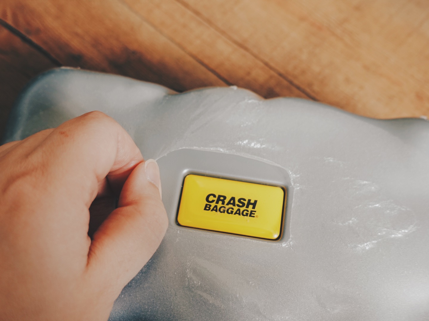 旅行小包推薦！Crash Baggage「MINI ICON」防撞隨身包開箱，出國安心又有型