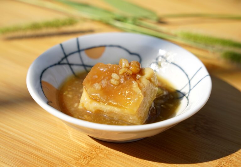 白腐乳、紅腐乳有何不同？豆腐乳是鹽漬與發酵的食物保存智慧
