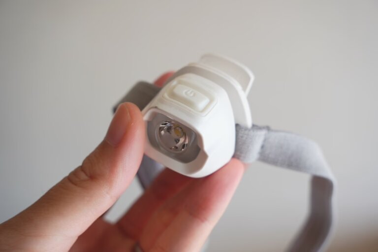 MUJI無印良品「隨身防災包」開箱！地震、天災必備11項求生小物，關鍵時刻秒救援！
