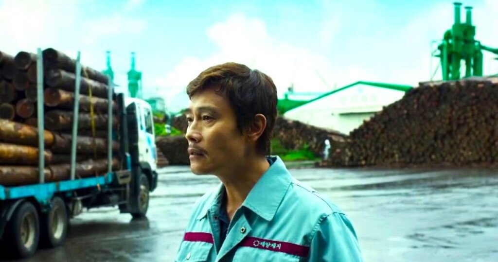 這張圖片的 alt 屬性值為空,它的檔案名稱為 TRAILER_NO-OTHER-CHOICE_PARK-CHAN-WOOK_-1024x539.jpg