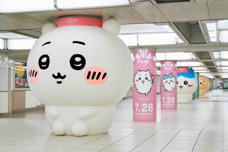 吉伊卡哇頂天立地！東京JR池袋站外的大型寶寶們，期間限定快來打卡